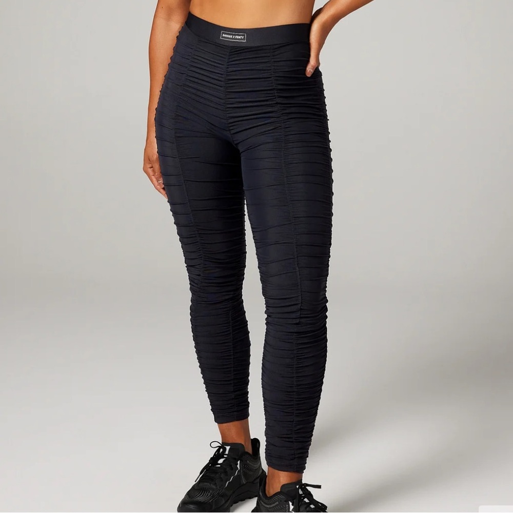 NWT SAVAGE X FENTY RUCHE HOUR HIGH-WAIST MESH LEGGING - Picture 2 of 12